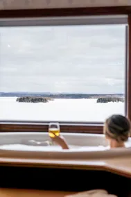 A Luxury Romantic Lakeview w/HOT TUB & GameRoom! - Image 5