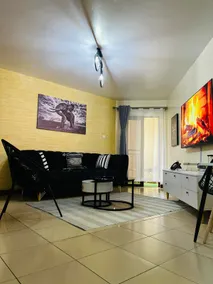 Stylish 1-bed Oasis! Rooftop Infinity Pool & Gym! - Image 5