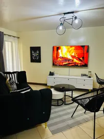 Stylish 1-bed Oasis! Rooftop Infinity Pool & Gym! - Image 4