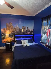 Entire Front House in Los Angeles - Image 2