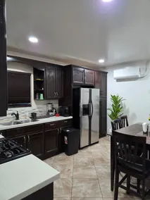Entire Front House in Los Angeles - Image 5