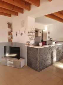 Large country house with terrace - Image 4