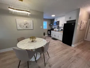 Modern 3BR • Xbox • Sleeps 8 • Near DT + Parking - Image 3