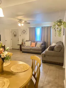 Centrally located and family-friendly, 2 bedrooms, 2 bathrooms - Image 3