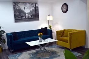 Luxury Chic 2BED End Unit in Central Brampton - Image 2
