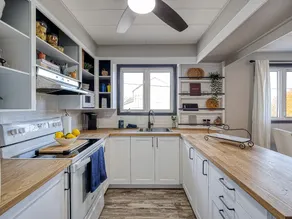 Bright 3 Bedroom Apartment - Image 4