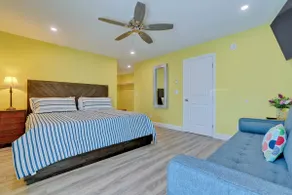 Paulee Suite B_Family Friendly By the Beach - Image 4