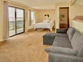 Fall escape: 2BR+Loft. Beach stroll. Hot tub - 209 - Image 5