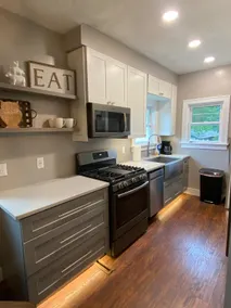 Cozy 3BR House - Image 2