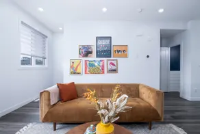 Modern House: AC|Garage|King Bed|Arcade|10m to WEM - Image 4