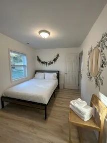 Saint Cozy Cottage | waterfront family getaway - Image 3