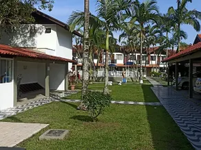 Cozy house in a condominium - Image 3