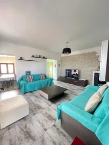 H 51 Family House - Image 2
