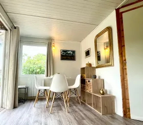 Cozy Chalet with Pool & Hot Tub - Image 5