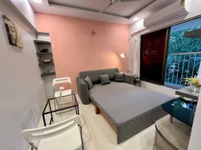La Olive 1 BHK Service Apartment - Image 3
