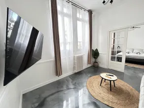 Elegant*Style*Design & Decor - Image 2