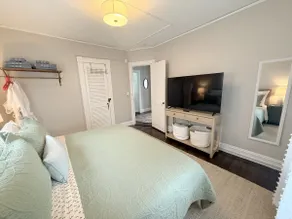 Prime West Hartford Center: Timeless Charm - Image 4