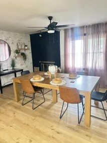 Boho Chic sleeps 7. Close to Spotsplex & Hwy 55! - Image 4