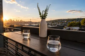 Best Sunset view of the Space Needle & Lake Union - Image 2