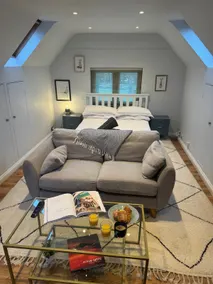 Kickback & relax in this stylish countryside Annex - Image 2