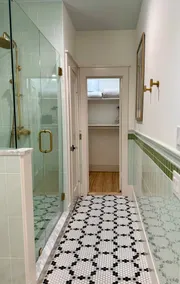 1883 Boutique Bungalow - Image 5