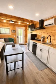 Maine Trailside Cozy Stay | King Suite | In Town - Image 2