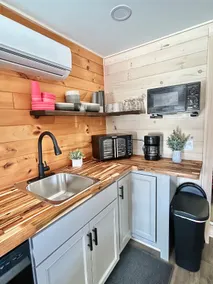 Maine Trailside Cozy Stay | King Suite | In Town - Image 3
