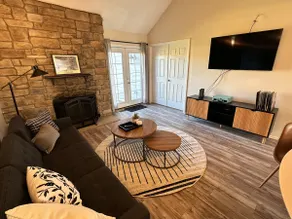 Heather Ridge Haven: Luxury 4BR (Kings) - Image 2