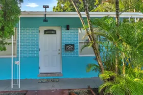 Luxury Tropical Home - Image 2