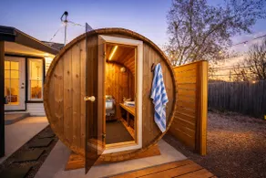 Epic Group Hang | Pickleball, Sauna & Retro Vibes - Image 3
