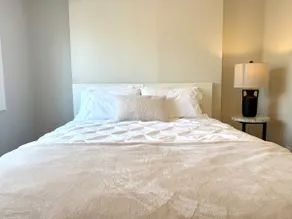 3BR/2BA - 2 min to Subway + Parking - Image 5