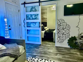 Downtown Safety Harbor, steps from restaurants! - Image 4