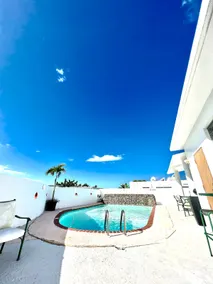 Apartment in Dorado, Puerto Rico - Image 4