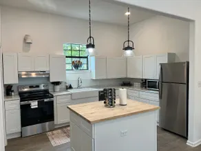 House is mins to Silo, Downtown, Zoo, Baylor! - Image 2