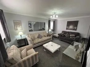 Spacious House To Accommodate 6 - Image 3