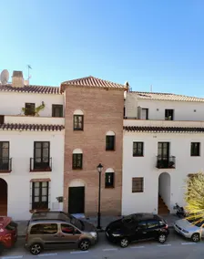 Bright Apt with Pool and Sea View - Image 5