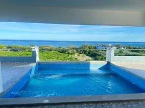 Oceanview Penthouse, KingBed, Pool, AC, Near Beach - Image 3