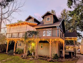 The Lost Treehouse Apartment - Image 2