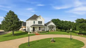 Spacious Country Getaway in the City! - Image 3