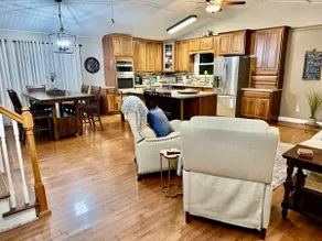 Hidden Gem in Calera Cozy 3BR Parks Wineries - Image 3