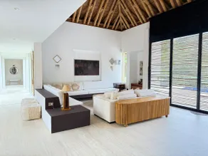 Luxury House in Nature Reserve - Image 3