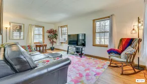 Walk to Iowa State University - Pet Friendly Apt! - Image 2
