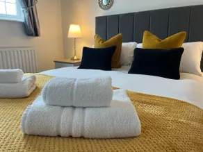 Lingfield House - Spacious 3 Bed Home From Home in Burton - Image 3
