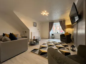 Lingfield House - Spacious 3 Bed Home From Home in Burton - Image 4
