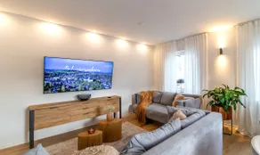 Stylish city apartment I Wi-Fi I Central - Image 2
