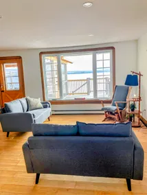 Lakeside Cottage with Spa - Image 2
