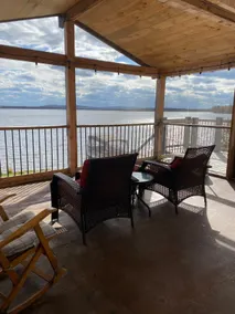 Lakeside Cottage with Spa - Image 3