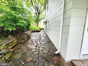 Lucky Lee Street - Image 2