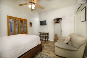 Private North-Valley Guest Suite - Image 3