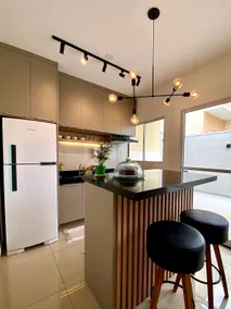 Single-story house in a gated community - Image 2